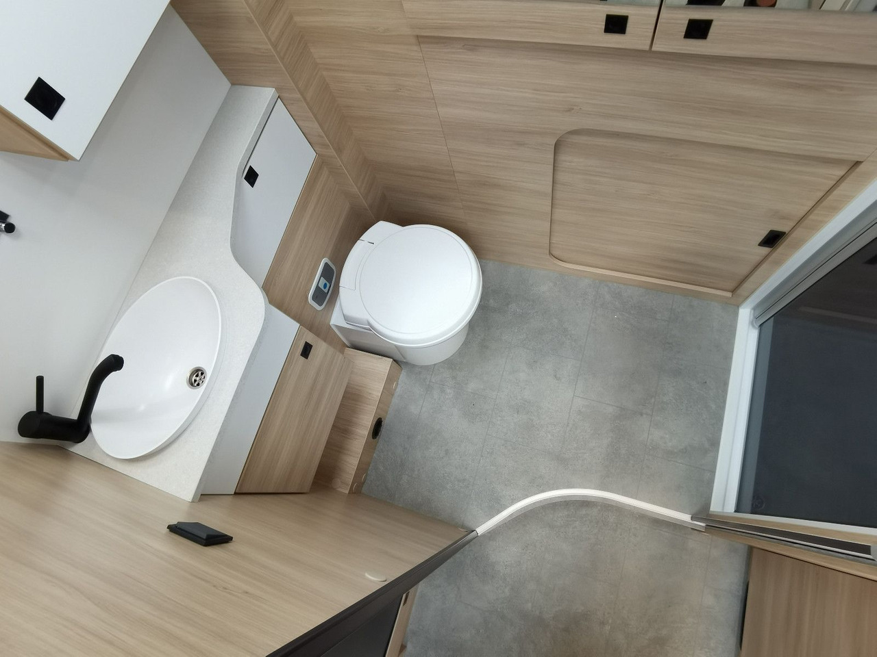 Polointegrované obytné auto Chausson 640 ULTIMATE / -2026- / 180PS-8G AUTOMATIK / AHK: obrázok 19 Polointegrované obytné auto Chausson 640 ULTIMATE / -2026- / 180PS-8G AUTOMATIK / AHK: obrázok 19