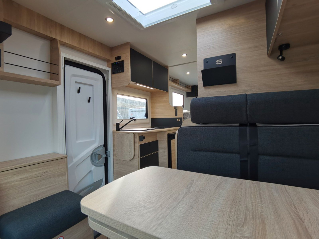 Polointegrované obytné auto Chausson S 697 SPORT LINE / - 2026 - / FORD 165PS-8G: obrázok 13 Polointegrované obytné auto Chausson S 697 SPORT LINE / - 2026 - / FORD 165PS-8G: obrázok 13