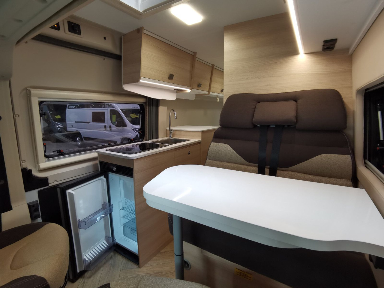 Nový Obytný van Chausson V697 FIRST LINE / - 2025 - /140PS / EINZELBETTEN Chausson V697 FIRST LINE / - 2025 - /140PS / EINZELBETTEN: obrázok 12
