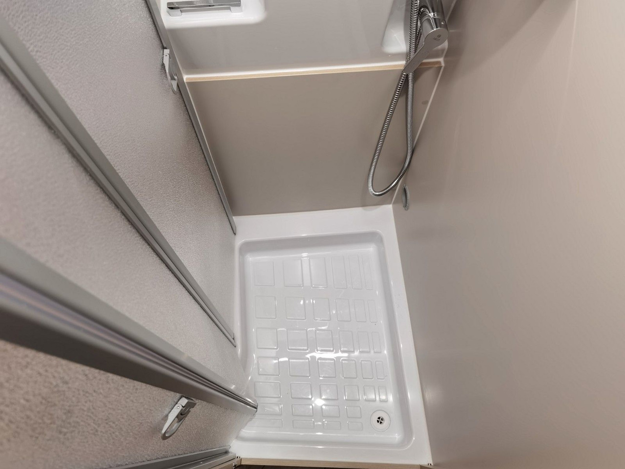 Obytný van Chausson V697 SPORT LINE / -2026- / 140-8G./ EINZELBETTEN: obrázok 22 Obytný van Chausson V697 SPORT LINE / -2026- / 140-8G./ EINZELBETTEN: obrázok 22