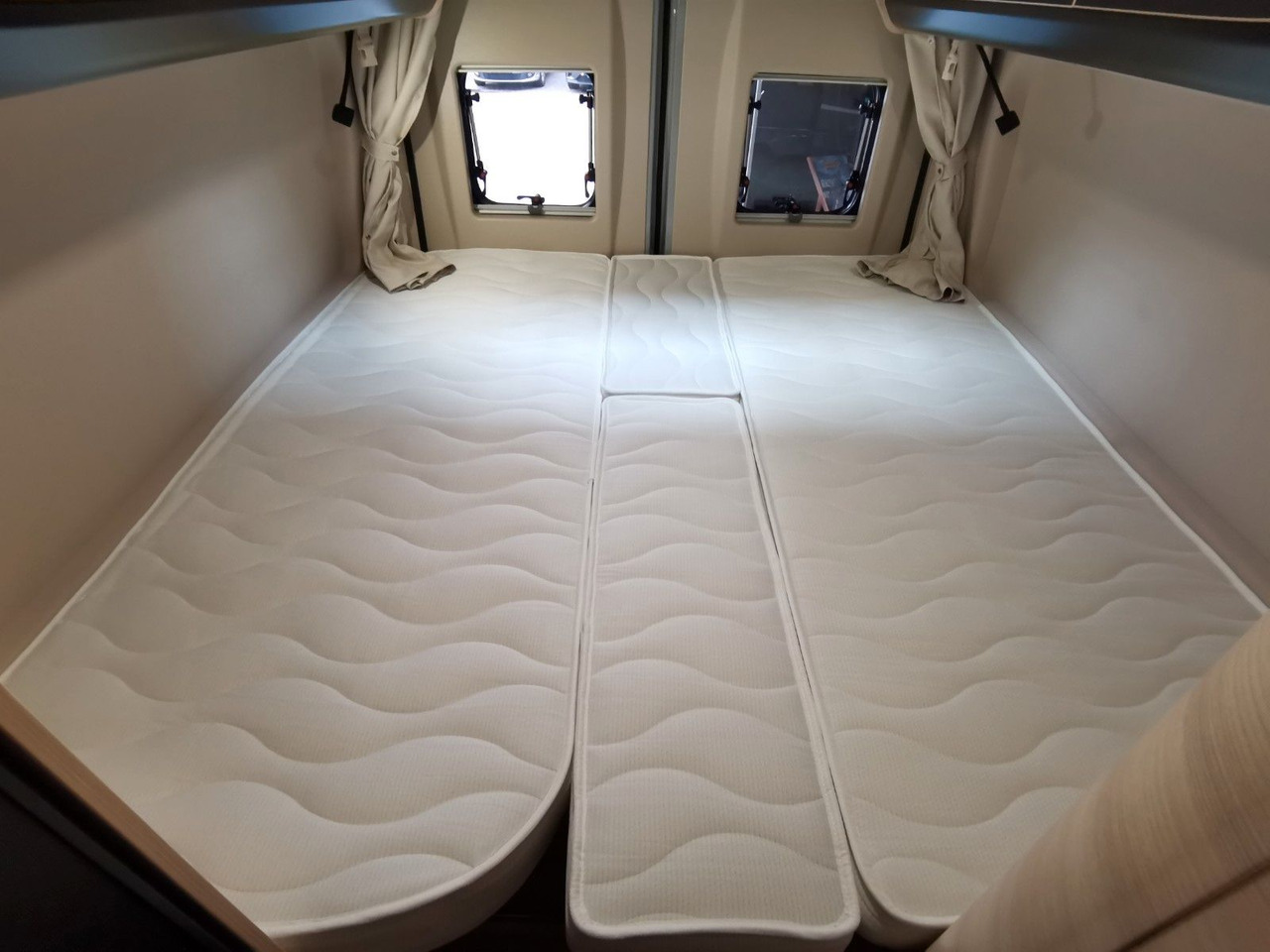 Obytný van Chausson V697 SPORT LINE / -2026- / 140-8G./ EINZELBETTEN: obrázok 19 Obytný van Chausson V697 SPORT LINE / -2026- / 140-8G./ EINZELBETTEN: obrázok 19