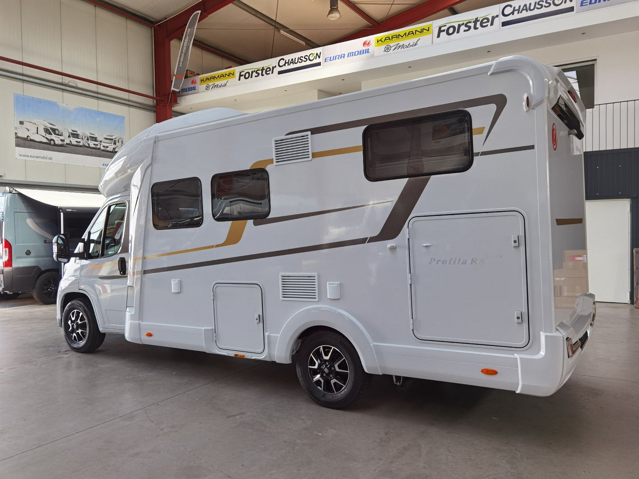 Eura Mobil PROFILA RS 695 EB /-2026-/ HUBBETT& EINZELBETTEN - Polointegrované obytné auto: obrázok 5 Eura Mobil PROFILA RS 695 EB /-2026-/ HUBBETT& EINZELBETTEN - Polointegrované obytné auto: obrázok 5