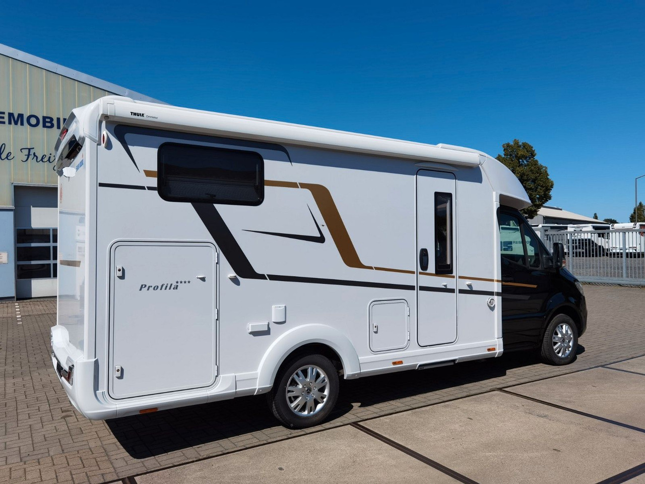 Eura Mobil PROFILA T 696 EB /-2025-/ S-PAKET / EINZELBETTEN - Polointegrované obytné auto: obrázok 4 Eura Mobil PROFILA T 696 EB /-2025-/ S-PAKET / EINZELBETTEN - Polointegrované obytné auto: obrázok 4