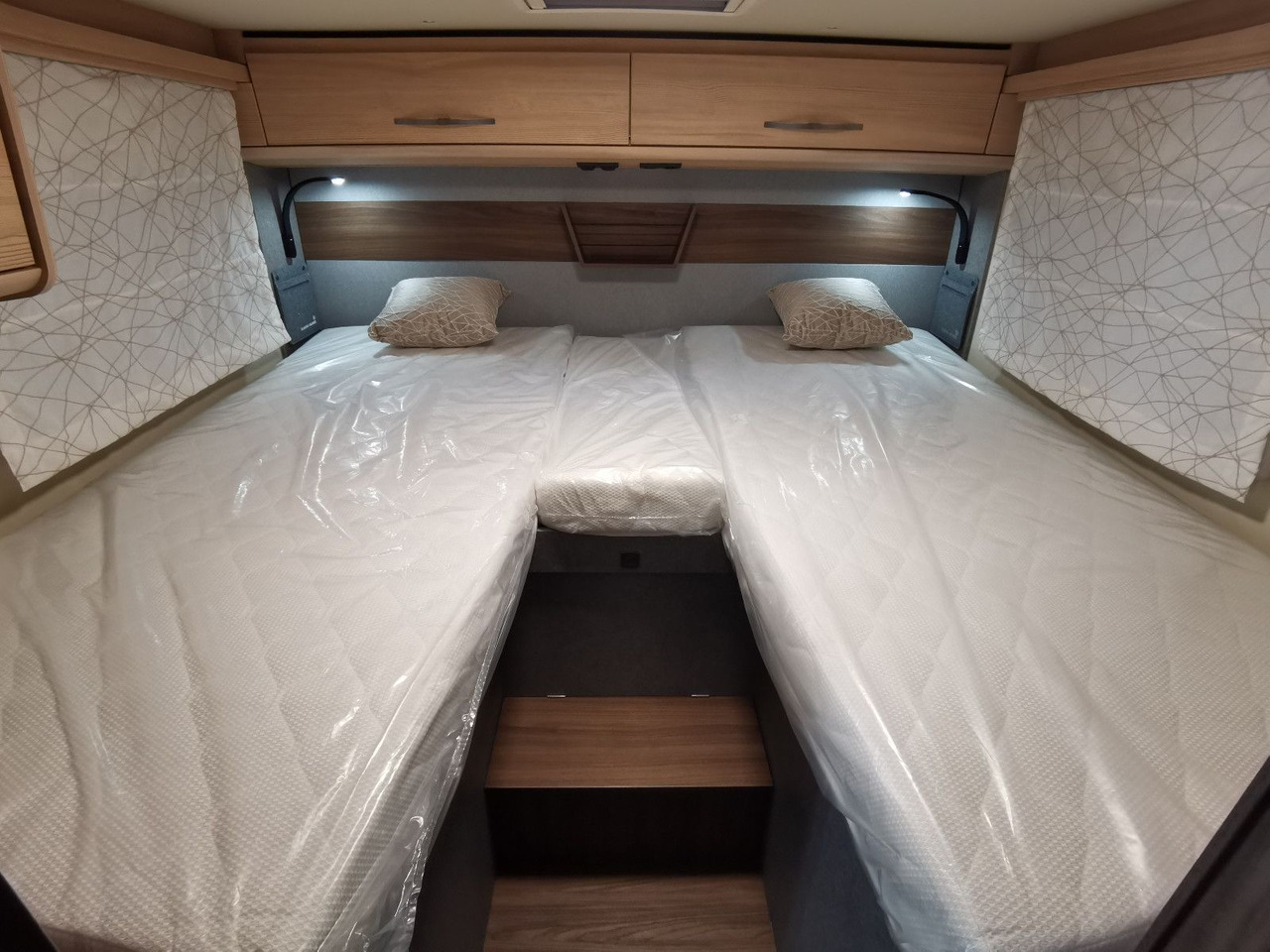 Polointegrované obytné auto Eura Mobil PROFILA T 726 EF /-2025-/ MONDIAL PLUS & S-PAKET: obrázok 21 Polointegrované obytné auto Eura Mobil PROFILA T 726 EF /-2025-/ MONDIAL PLUS & S-PAKET: obrázok 21