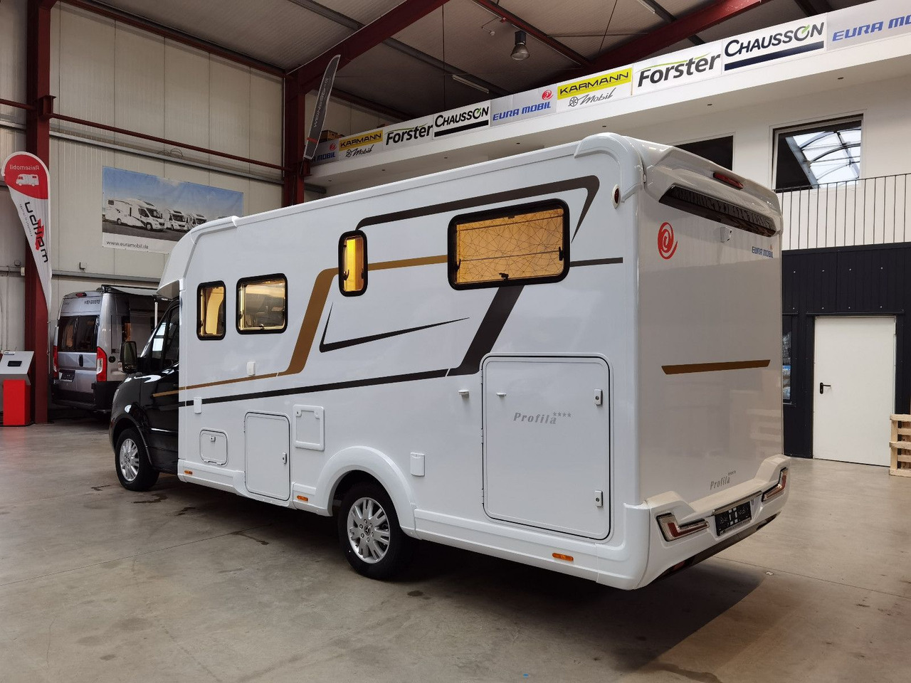 Polointegrované obytné auto Eura Mobil PROFILA T 726 EF /-2025-/ MONDIAL PLUS & S-PAKET: obrázok 8 Polointegrované obytné auto Eura Mobil PROFILA T 726 EF /-2025-/ MONDIAL PLUS & S-PAKET: obrázok 8