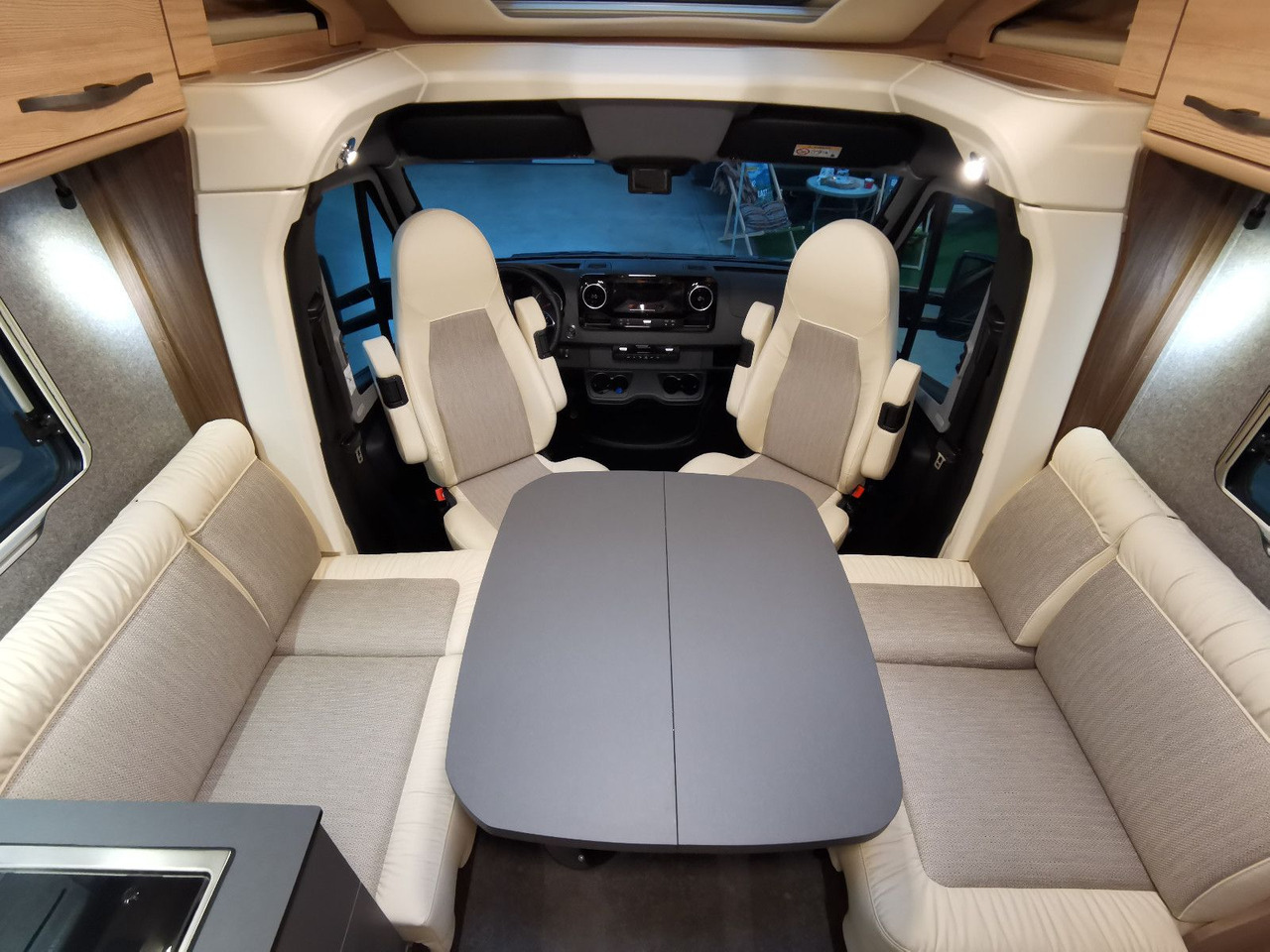 Polointegrované obytné auto Eura Mobil PROFILA T 726 EF /-2025-/ MONDIAL PLUS & S-PAKET: obrázok 16 Polointegrované obytné auto Eura Mobil PROFILA T 726 EF /-2025-/ MONDIAL PLUS & S-PAKET: obrázok 16