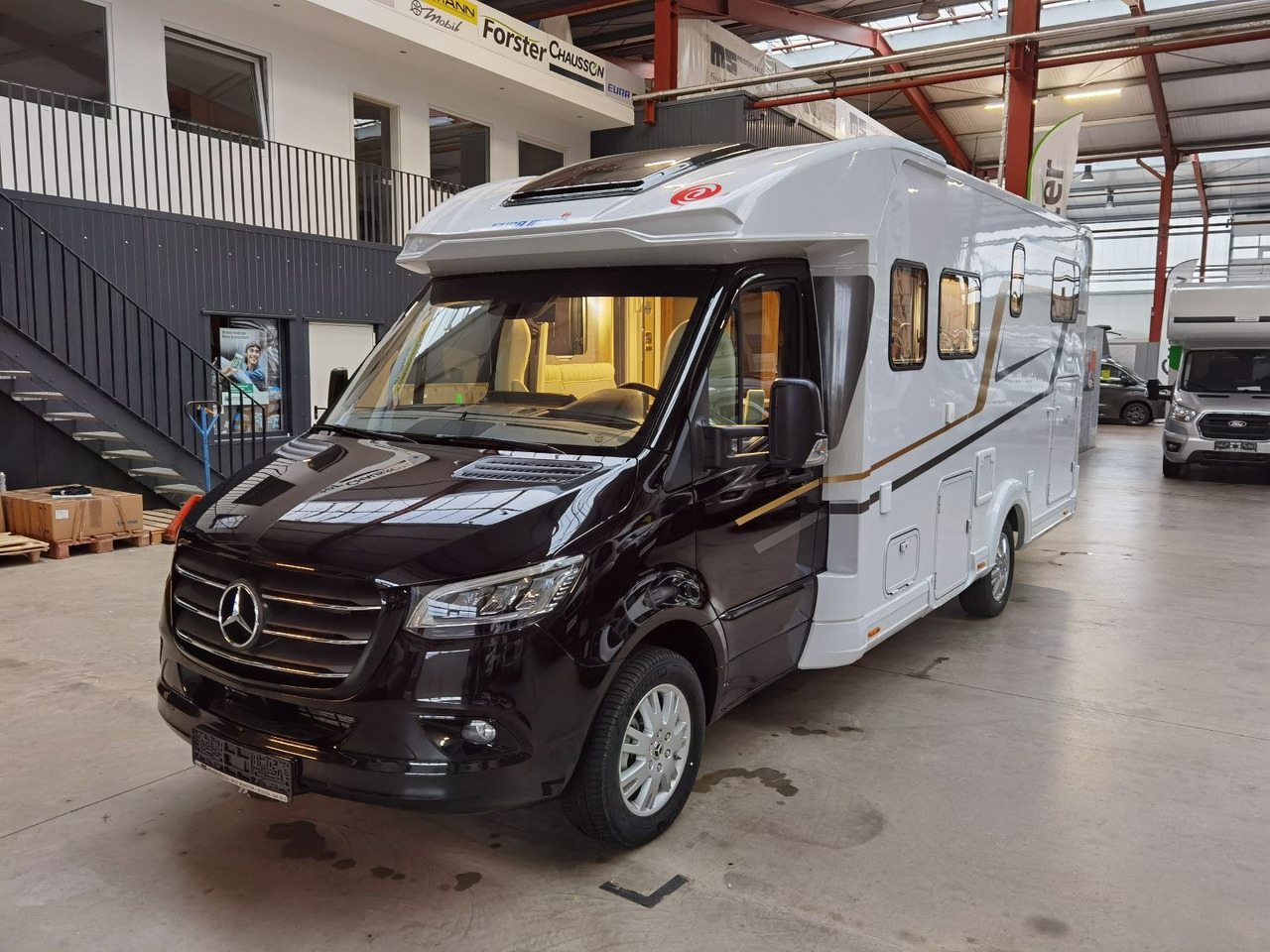 Polointegrované obytné auto Eura Mobil PROFILA T 726 EF /-2025-/ MONDIAL PLUS & S-PAKET: obrázok 9 Polointegrované obytné auto Eura Mobil PROFILA T 726 EF /-2025-/ MONDIAL PLUS & S-PAKET: obrázok 9