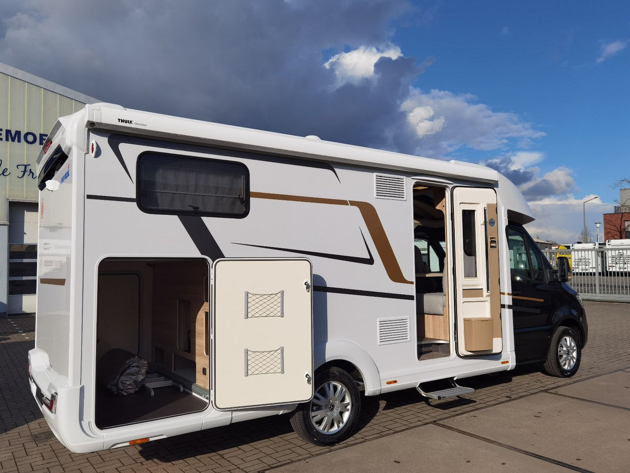 Polointegrované obytné auto Eura Mobil PROFILA T 726 EF -MOD. 2025 -MONDIAL PLUS & S-P.: obrázok 8