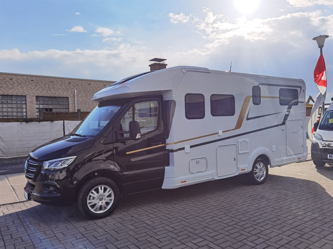 Polointegrované obytné auto Eura Mobil PROFILA T 726 EF -MOD. 2025 -MONDIAL PLUS & S-P.: obrázok 6