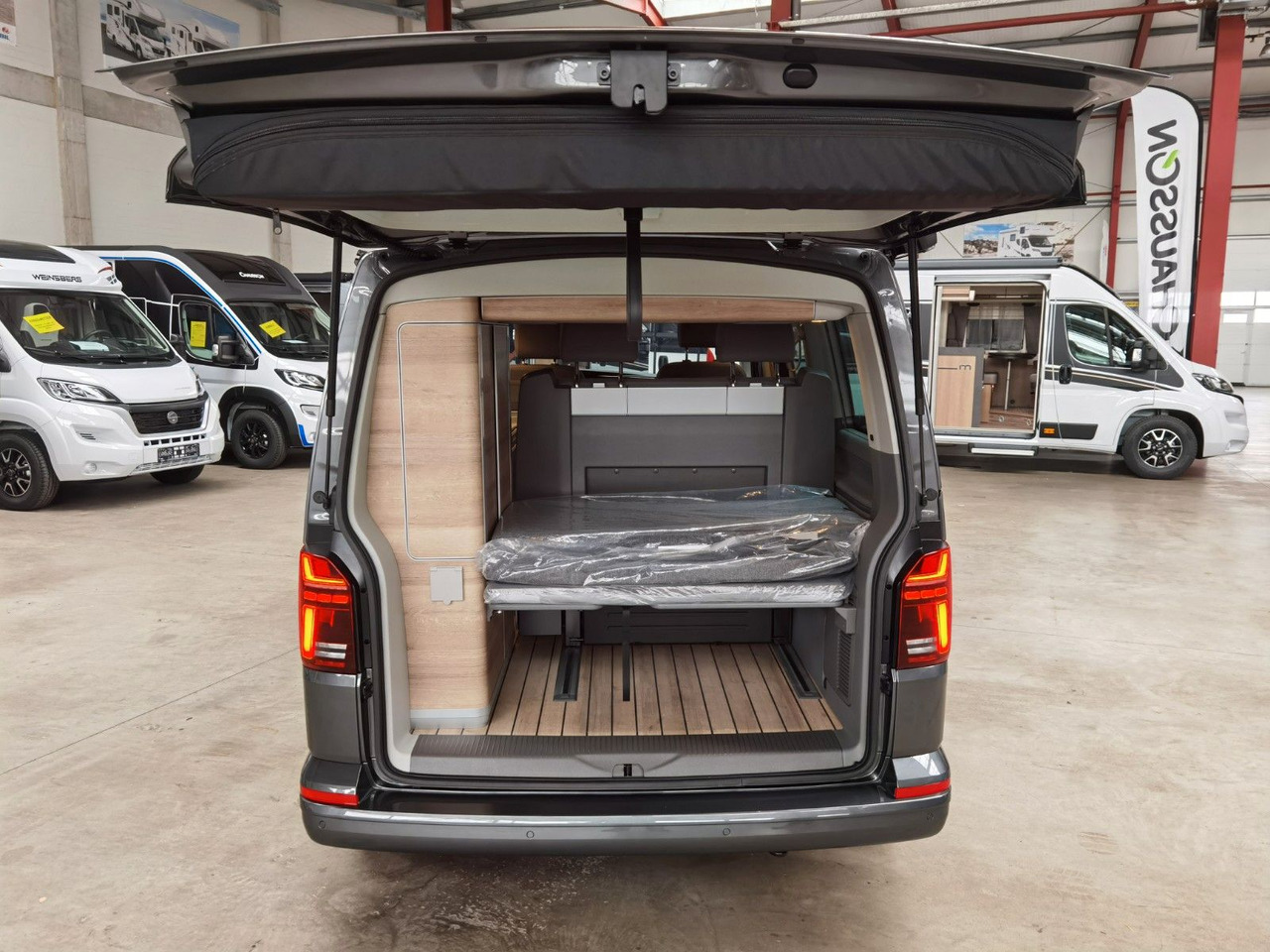 Mikrobus Volkswagen T6.1 CALIFORNIA OCEAN EDITION / DSG / NAVI / ACC: obrázok 8