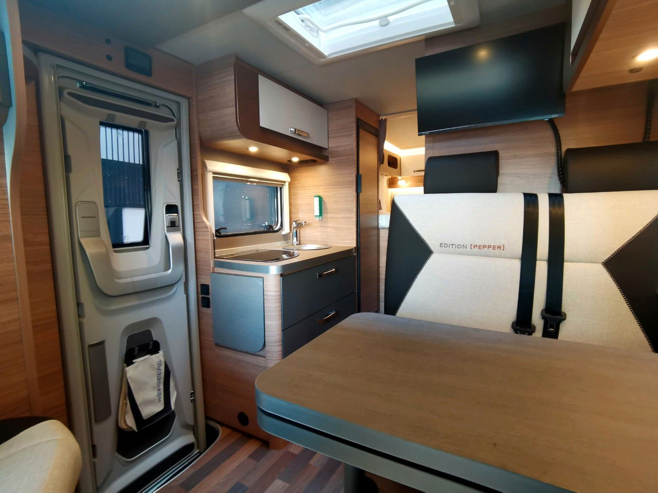 Leasing  Weinsberg CARACOMPACT 600 MEG EDITION PEPPER / TOP-AUSSTAT Weinsberg CARACOMPACT 600 MEG EDITION PEPPER / TOP-AUSSTAT: obrázok 16