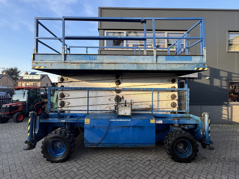 Holland lift Combistar B-195DL25 Schaarhoogwerker 22M Werkhoogte Hatz Diesel 4X4 2003 - Samohybná plošiny: obrázok 1 Holland lift Combistar B-195DL25 Schaarhoogwerker 22M Werkhoogte Hatz Diesel 4X4 2003 - Samohybná plošiny: obrázok 1
