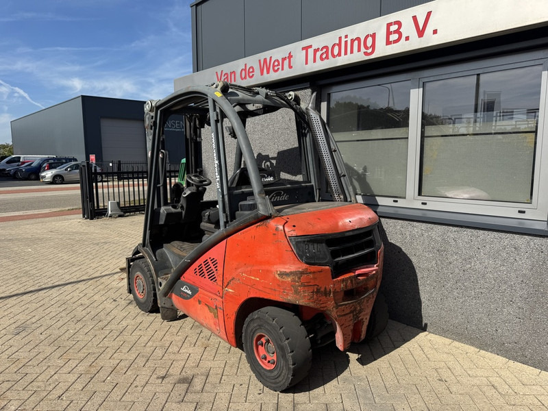 Linde H25D-02 Triplo 470 Freelift / Sideshift VW Diesel 2014 - Dieselový vysokozdvižný vozík: obrázok 4 Linde H25D-02 Triplo 470 Freelift / Sideshift VW Diesel 2014 - Dieselový vysokozdvižný vozík: obrázok 4