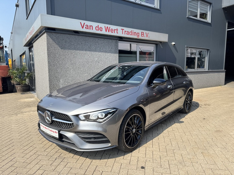 Mercedes-Benz CLA-Klasse 250e Shooting Brake Hybride Amg Pakket Night Pakket Burmester Audio Automaat 2021 APK 8-2027 - Automobil: obrázok 1 Mercedes-Benz CLA-Klasse 250e Shooting Brake Hybride Amg Pakket Night Pakket Burmester Audio Automaat 2021 APK 8-2027 - Automobil: obrázok 1