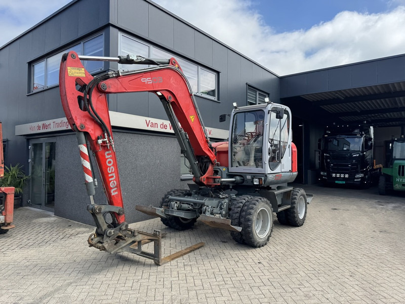 Neuson 9503 WD Mobiele Kraan 2009 Palletvork, Stenenklem, 2x Bak 8860hours Deutz Diesel - Autožeriav: obrázok 2 Neuson 9503 WD Mobiele Kraan 2009 Palletvork, Stenenklem, 2x Bak 8860hours Deutz Diesel - Autožeriav: obrázok 2