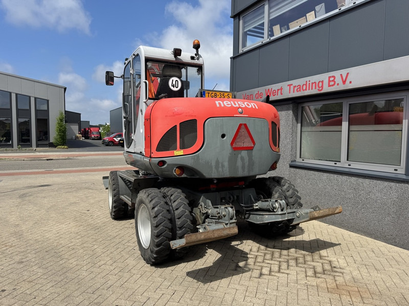 Neuson 9503 WD Mobiele Kraan 2009 Palletvork, Stenenklem, 2x Bak 8860hours Deutz Diesel - Autožeriav: obrázok 4 Neuson 9503 WD Mobiele Kraan 2009 Palletvork, Stenenklem, 2x Bak 8860hours Deutz Diesel - Autožeriav: obrázok 4