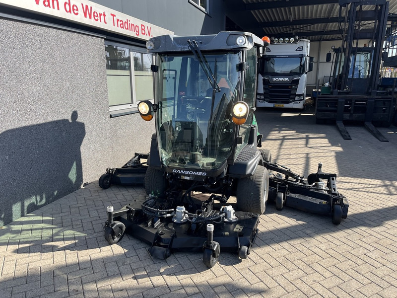 Ransomes Ransomes MP653 3 delige grasmaaier gazonmaaier 2016 8400uur KUBOTA DIESEL 653 - Záhradná kosačka: obrázok 4 Ransomes Ransomes MP653 3 delige grasmaaier gazonmaaier 2016 8400uur KUBOTA DIESEL 653 - Záhradná kosačka: obrázok 4