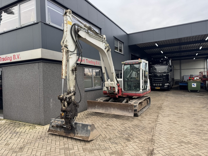 Takeuchi TB175 Graafmachine Rups 2008 Yanmar Diesel inclusief 5 bakken + palletvork - Pásové rýpadlo: obrázok 5 Takeuchi TB175 Graafmachine Rups 2008 Yanmar Diesel inclusief 5 bakken + palletvork - Pásové rýpadlo: obrázok 5