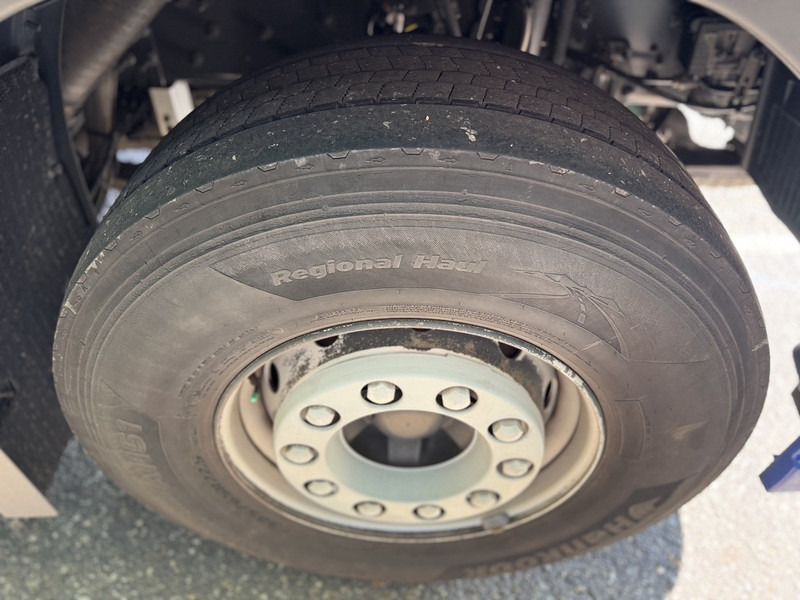 Nákladné vozidlo na prepravu automobilov Volvo FM370 6X2 Machine Transporter / Oprij Vrachtwagen 2019 / EURO 6 / 550DKM / Steering Wheel / APK 11-2026: obrázok 14