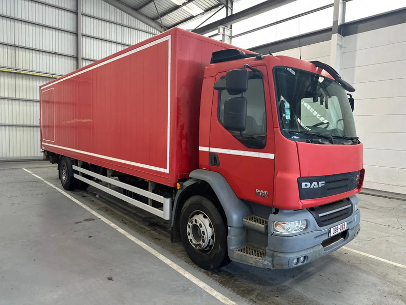 DAF LF 55.220 MANUEL - Skříňový nákladní auto: obrázok 5 DAF LF 55.220 MANUEL - Skříňový nákladní auto: obrázok 5