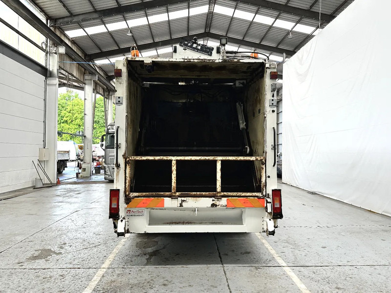 Scania P230 6X2 / Essieu relevable directionnel / Stuurbare liftas / Steerable lift axle - Auto na odvoz odpadu: obrázok 4 Scania P230 6X2 / Essieu relevable directionnel / Stuurbare liftas / Steerable lift axle - Auto na odvoz odpadu: obrázok 4