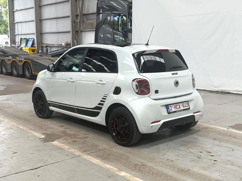 Smart Forfour ONE EQ / 100% ELECTRIC / BRABUS ALLOY WHEELS /EDITION ONE - Automobil: obrázok 3 Smart Forfour ONE EQ / 100% ELECTRIC / BRABUS ALLOY WHEELS /EDITION ONE - Automobil: obrázok 3