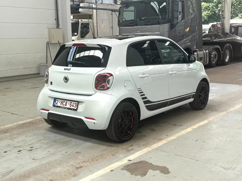 Smart Forfour ONE EQ / 100% ELECTRIC / BRABUS ALLOY WHEELS /EDITION ONE - Automobil: obrázok 5 Smart Forfour ONE EQ / 100% ELECTRIC / BRABUS ALLOY WHEELS /EDITION ONE - Automobil: obrázok 5