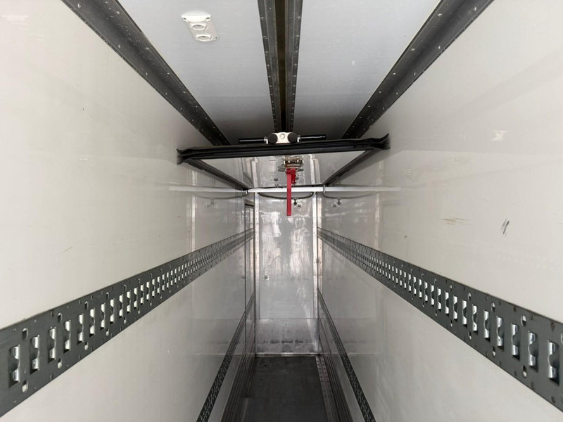 Leasing Renault D210.14 Frigobox Multitemp + Taillift CARRIER SUPRA 850 Renault D210.14 Frigobox Multitemp + Taillift CARRIER SUPRA 850: obrázok 13 Leasing Renault D210.14 Frigobox Multitemp + Taillift CARRIER SUPRA 850 Renault D210.14 Frigobox Multitemp + Taillift CARRIER SUPRA 850: obrázok 13