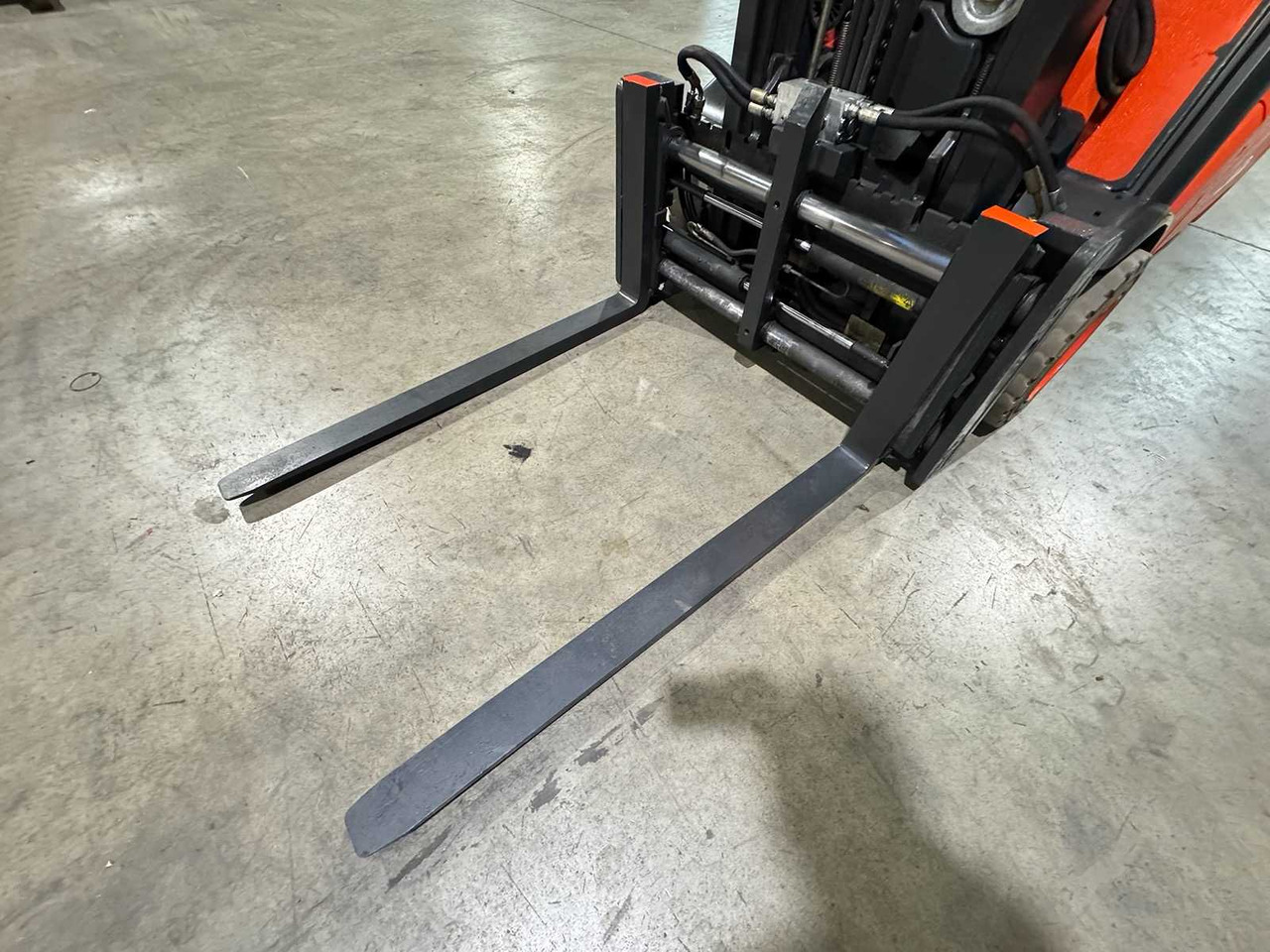 05/2024 SERVICE + UVV 12/2026 LINDE E16H 1.600KG 3.+4. VALVE FORK ADJUSTER DUPLEX FREE LIFT ELECTRIC FORKLIFT 7.089 HOURS - Vysokozdvižný vozík: obrázok 3 05/2024 SERVICE + UVV 12/2026 LINDE E16H 1.600KG 3.+4. VALVE FORK ADJUSTER DUPLEX FREE LIFT ELECTRIC FORKLIFT 7.089 HOURS - Vysokozdvižný vozík: obrázok 3