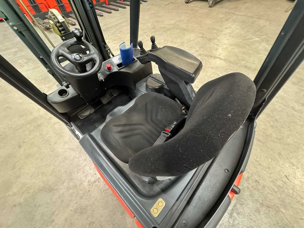 Vysokozdvižný vozík 12/2015 SERVICE + UVV 12/2026 LINDE E16C TRIPLEX 522CM ELECTRIC FORKLIFT 7,420 HOURS: obrázok 15