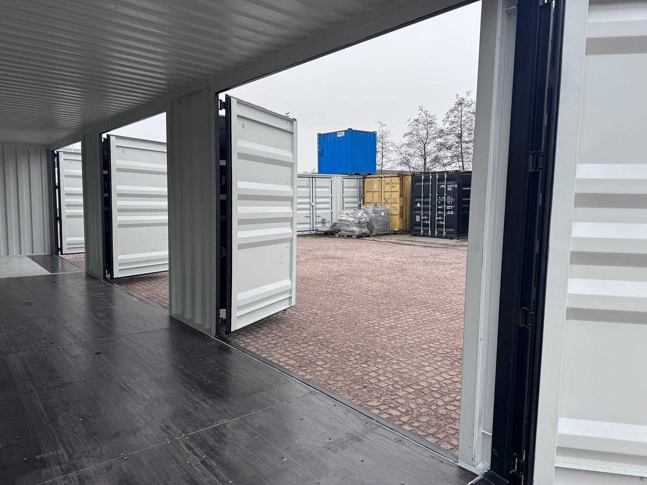 Lodny kontajner 12 meter / 40ft HQ High Cube shipping container with 3 side doors: obrázok 9