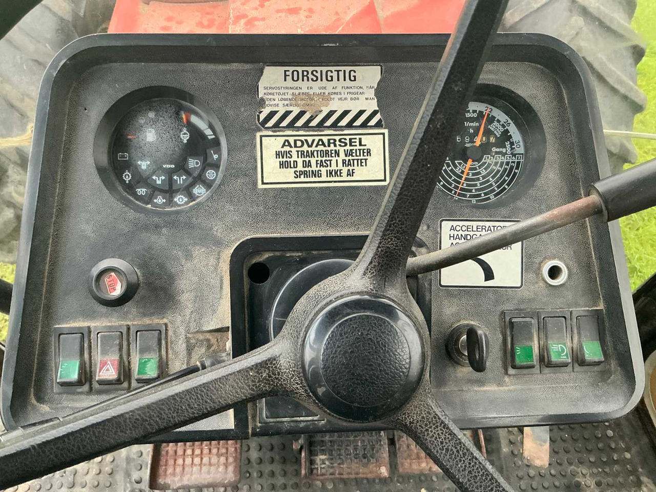 Traktor 1986 CASE 1455 XL ALL-WHEEL DRIVE FARM TRACTOR: obrázok 10