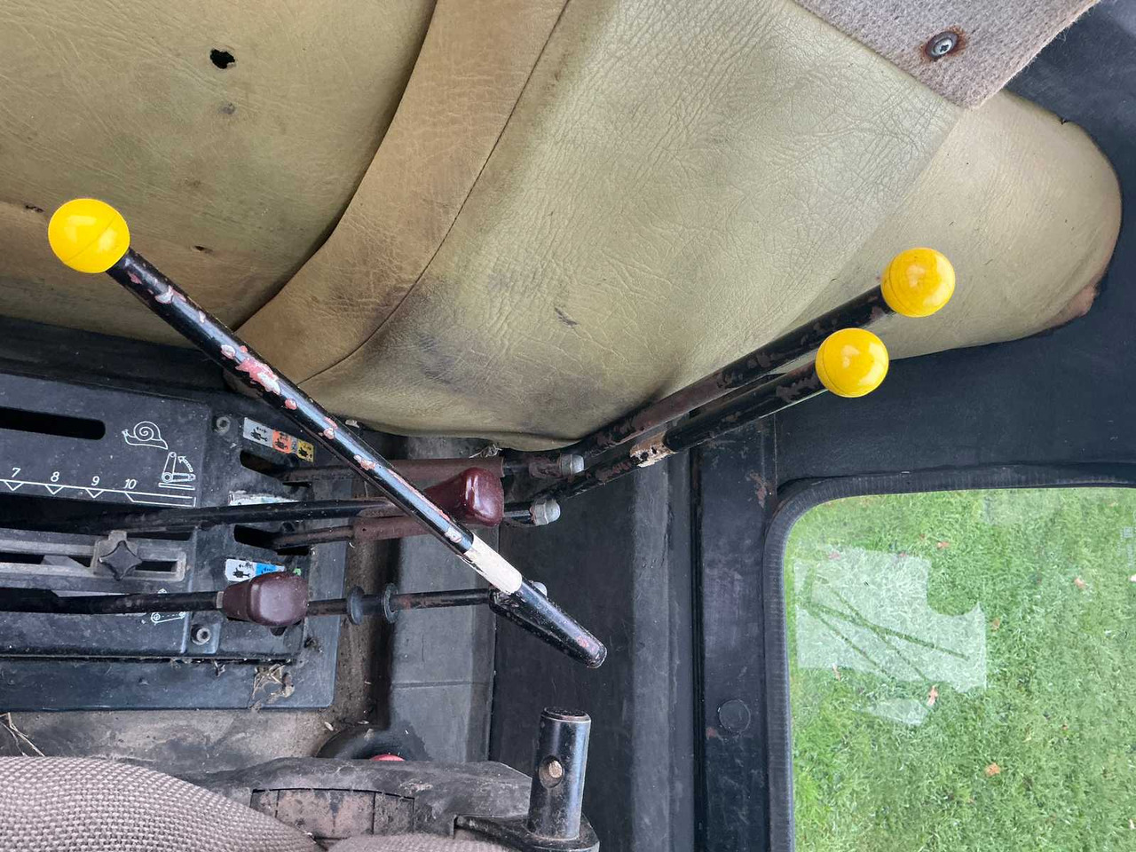 Traktor 1986 CASE 1455 XL ALL-WHEEL DRIVE FARM TRACTOR: obrázok 17