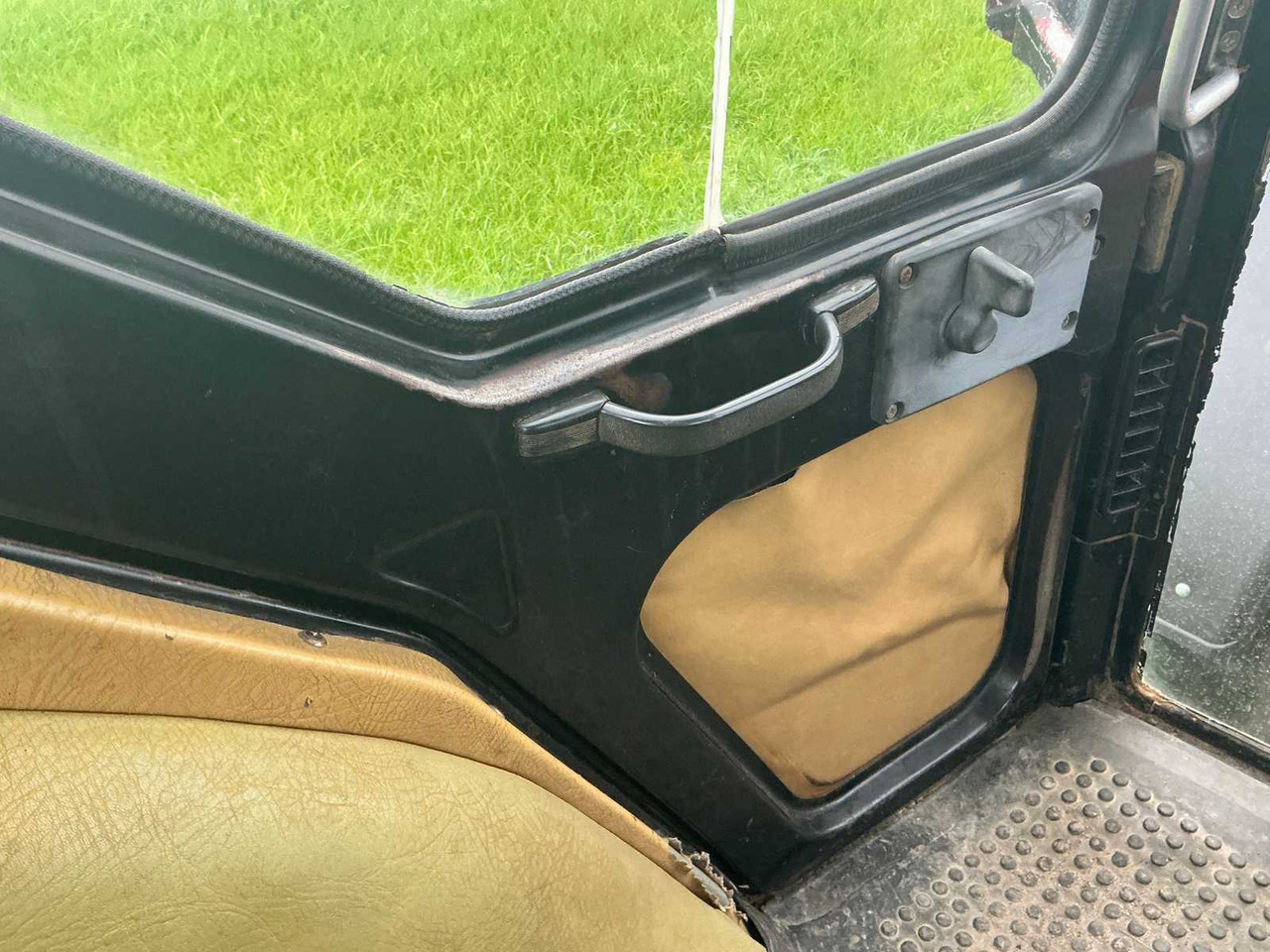 Traktor 1986 CASE INTERNATIONAL 1056 AXL ALL-WHEEL DRIVE FARM TRACTOR: obrázok 14