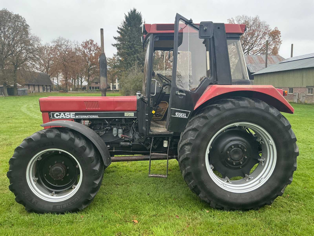 Traktor 1986 CASE INTERNATIONAL 1056 AXL ALL-WHEEL DRIVE FARM TRACTOR: obrázok 11