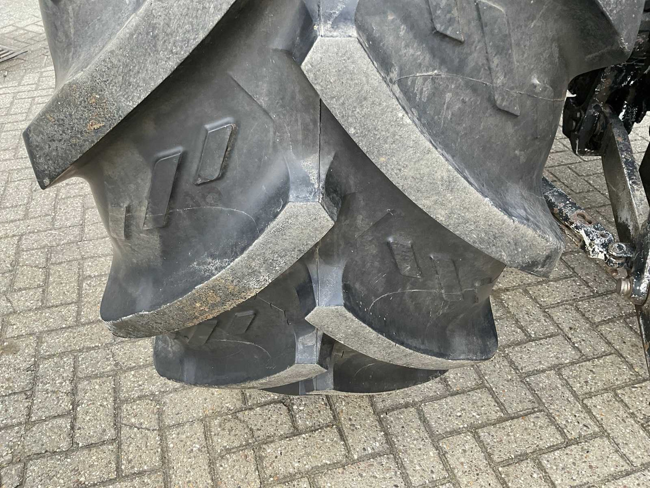 Traktor 1987 CASE INTERNATIONAL 1255XL ALL-WHEEL DRIVE FARM TRACTOR: obrázok 14