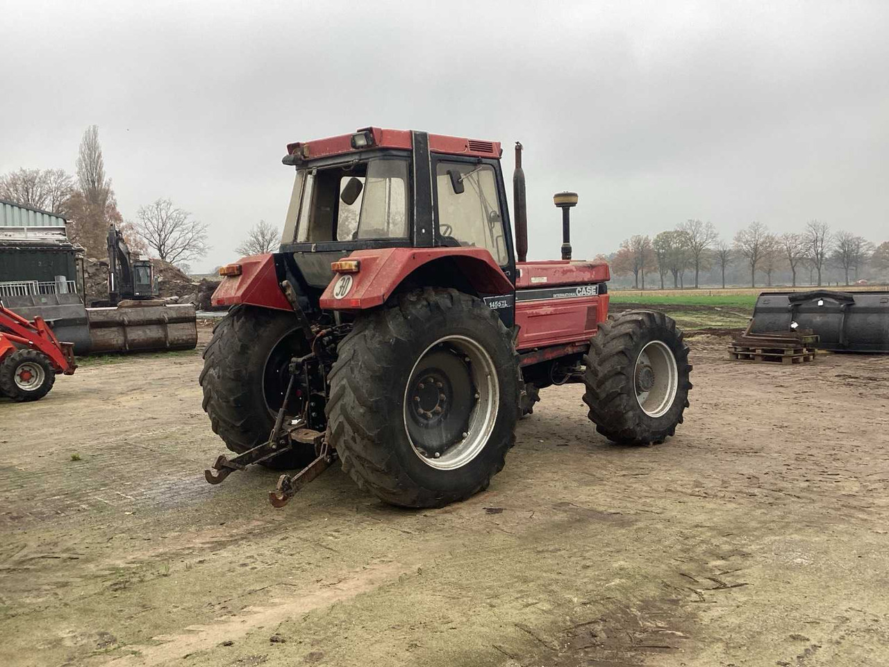 1987 IHI 1455 XL ALL-WHEEL DRIVE FARM TRACTOR - Traktor: obrázok 3 1987 IHI 1455 XL ALL-WHEEL DRIVE FARM TRACTOR - Traktor: obrázok 3