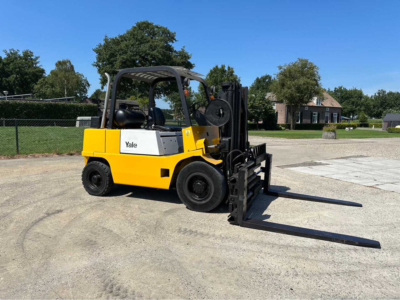 1991 YALE GLP40MC FORKLIFT - Vysokozdvižný vozík: obrázok 4 1991 YALE GLP40MC FORKLIFT - Vysokozdvižný vozík: obrázok 4