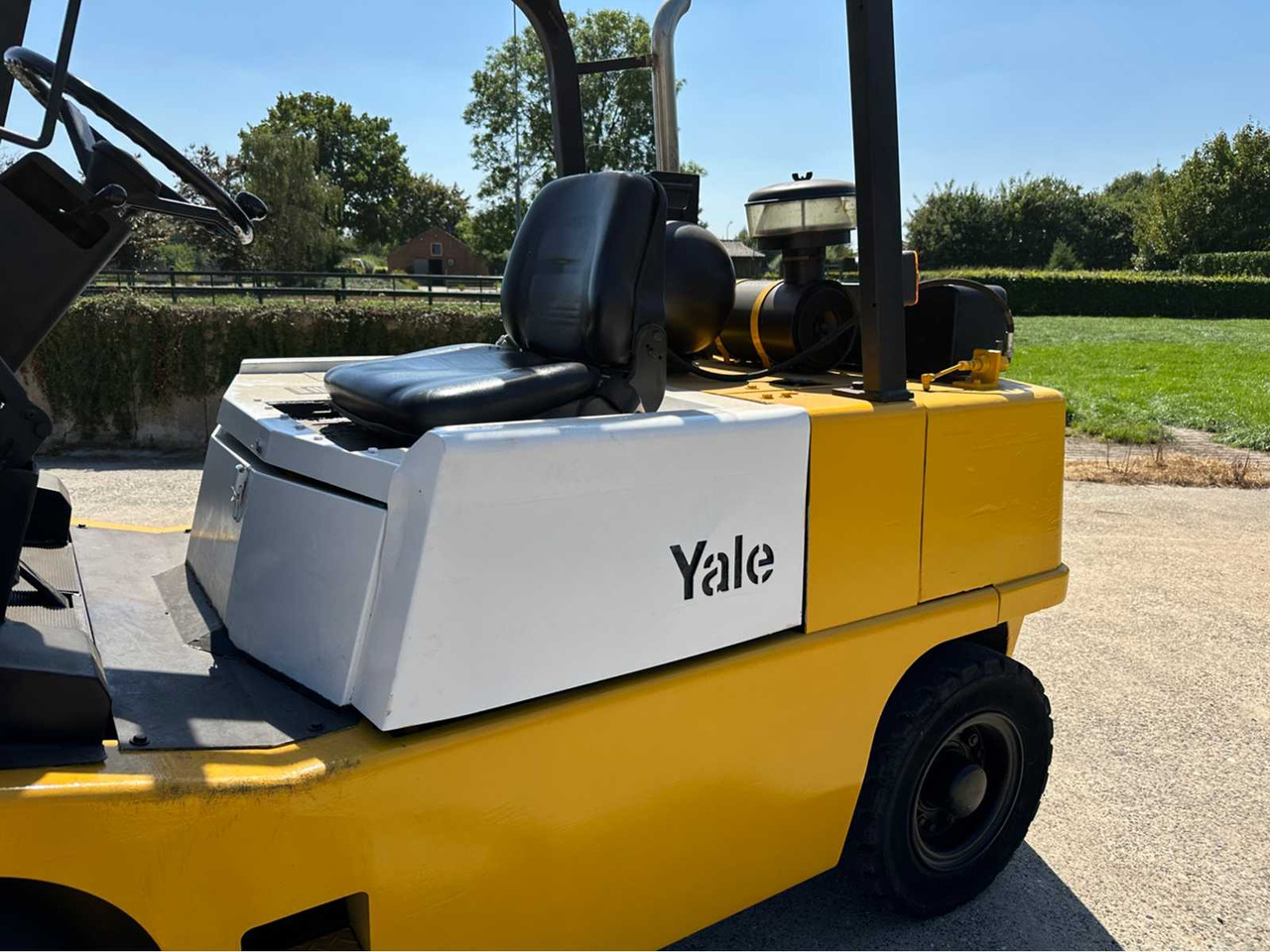 1991 YALE GLP40MC FORKLIFT - Vysokozdvižný vozík: obrázok 3 1991 YALE GLP40MC FORKLIFT - Vysokozdvižný vozík: obrázok 3