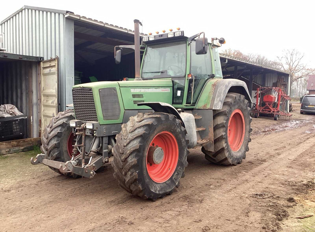 1993 FENDT FAVORITE 816 ALL-WHEEL DRIVE FARM TRACTOR - Traktor: obrázok 1 1993 FENDT FAVORITE 816 ALL-WHEEL DRIVE FARM TRACTOR - Traktor: obrázok 1