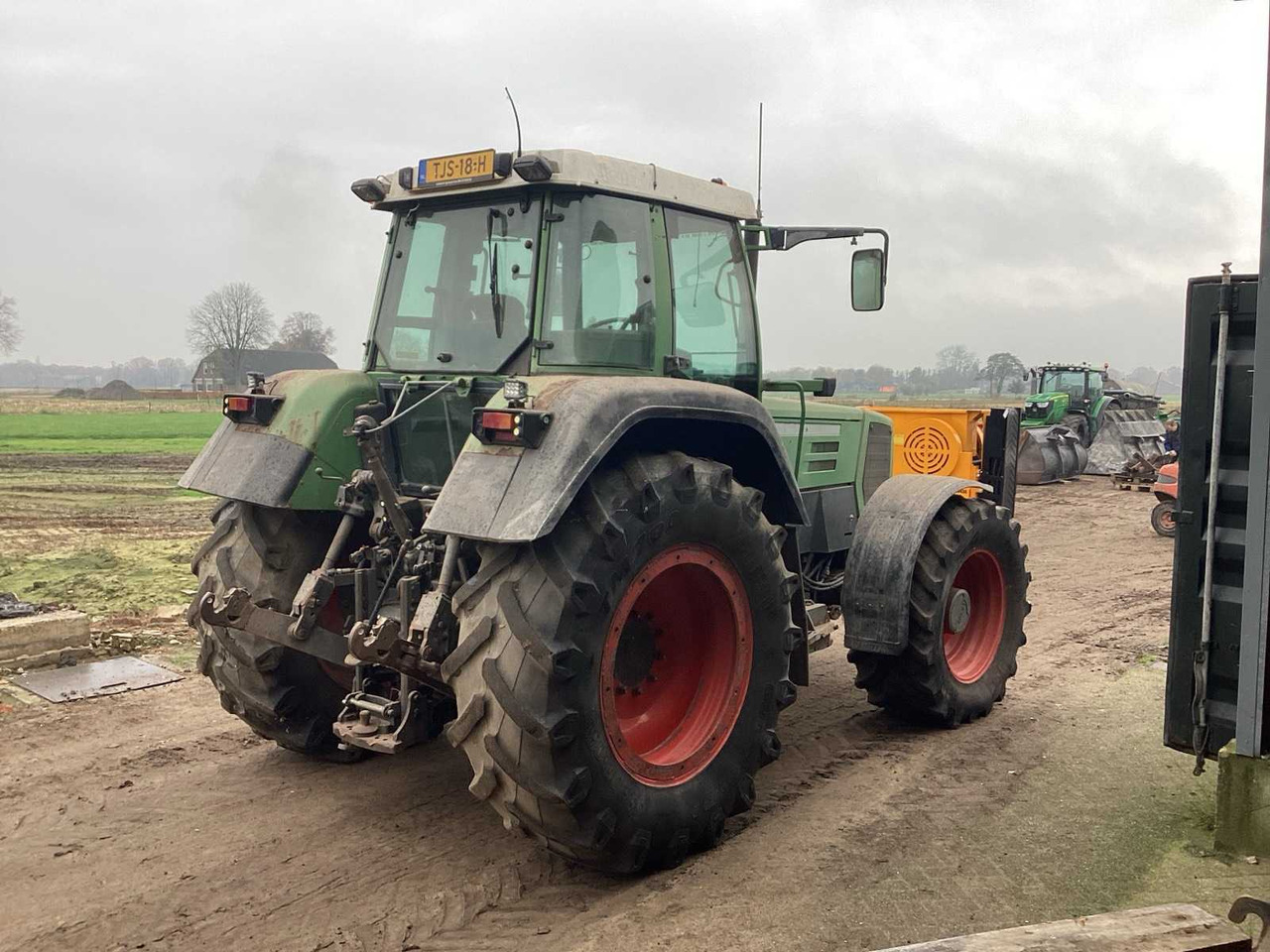 1993 FENDT FAVORITE 816 ALL-WHEEL DRIVE FARM TRACTOR - Traktor: obrázok 3 1993 FENDT FAVORITE 816 ALL-WHEEL DRIVE FARM TRACTOR - Traktor: obrázok 3