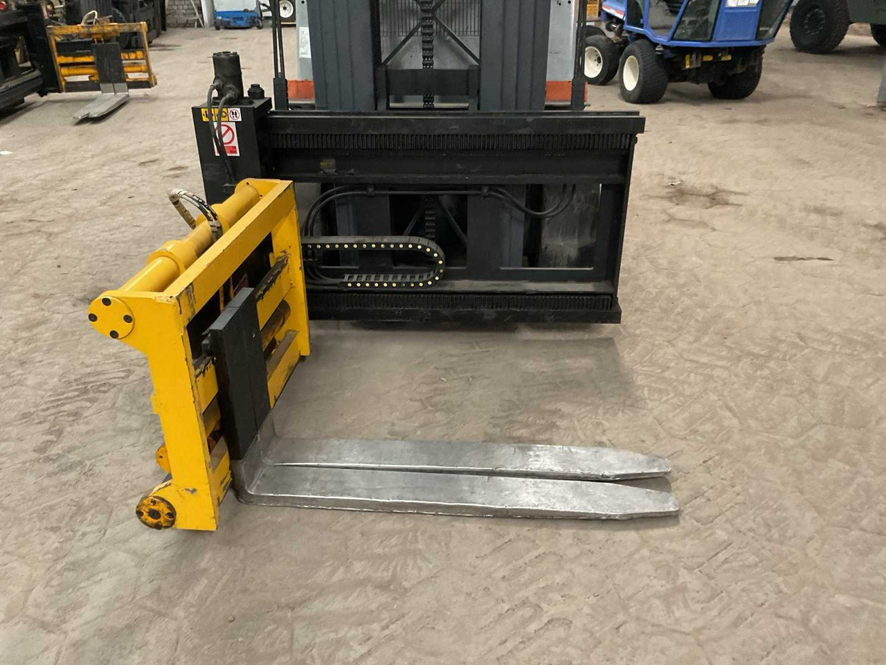 1996 OM E40N FORKLIFT - Vysokozdvižný vozík: obrázok 5 1996 OM E40N FORKLIFT - Vysokozdvižný vozík: obrázok 5