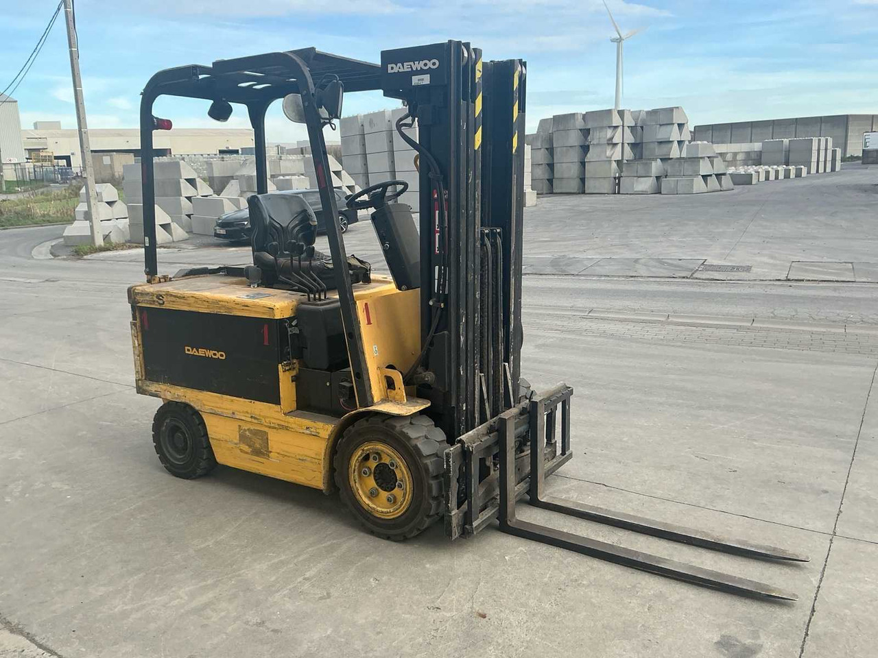 1998 DAEWOO B25S-2 FORKLIFT - Vysokozdvižný vozík: obrázok 4 1998 DAEWOO B25S-2 FORKLIFT - Vysokozdvižný vozík: obrázok 4