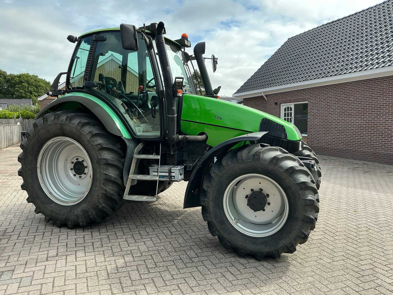1998 DEUTZ-FAHR AGROTRON 135 MK 2 ALL-WHEEL DRIVE FARM TRACTOR - Traktor: obrázok 5 1998 DEUTZ-FAHR AGROTRON 135 MK 2 ALL-WHEEL DRIVE FARM TRACTOR - Traktor: obrázok 5