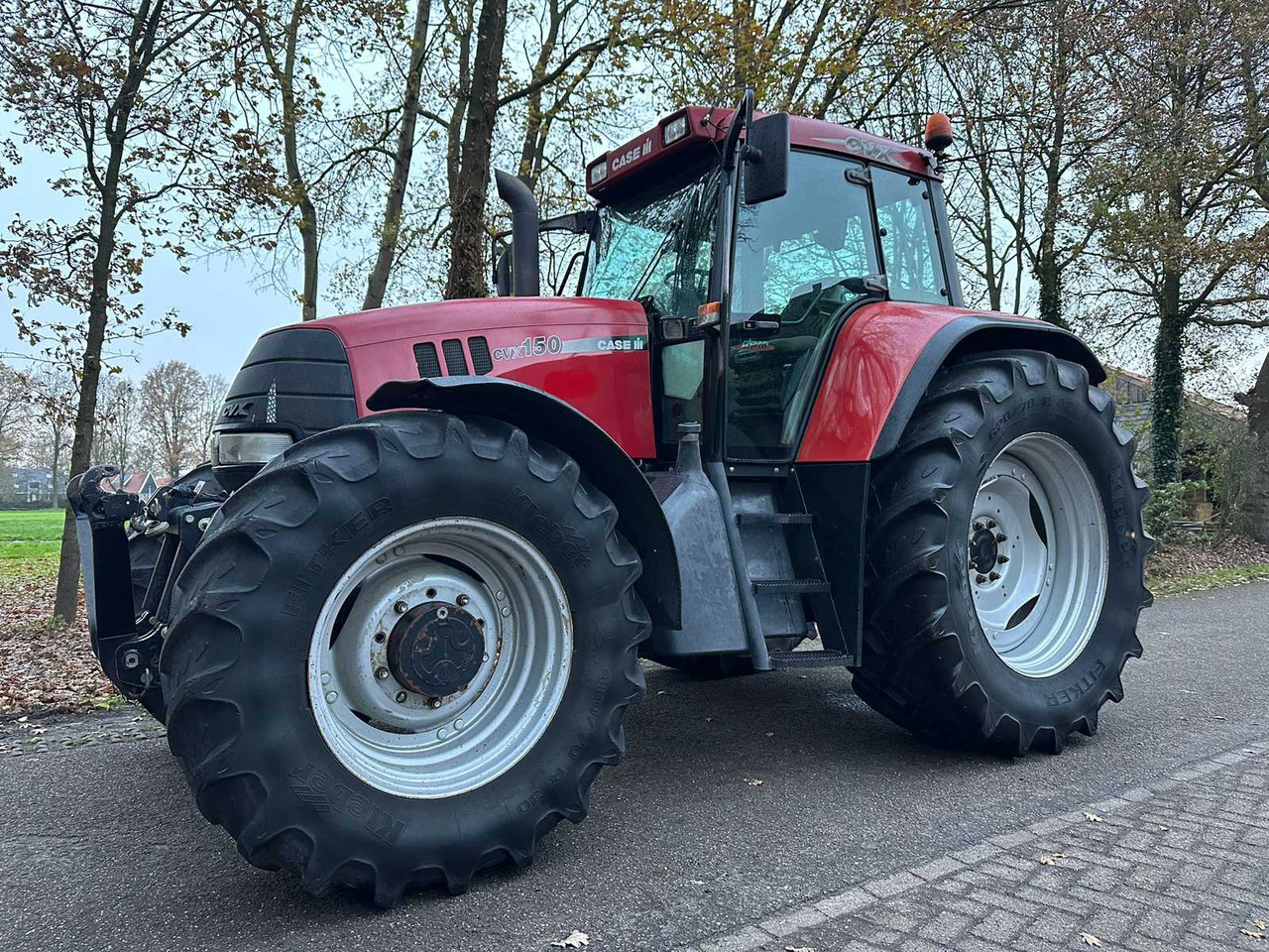2001 CASE CVX 150 ALL-WHEEL DRIVE FARM TRACTOR - Traktor: obrázok 1 2001 CASE CVX 150 ALL-WHEEL DRIVE FARM TRACTOR - Traktor: obrázok 1