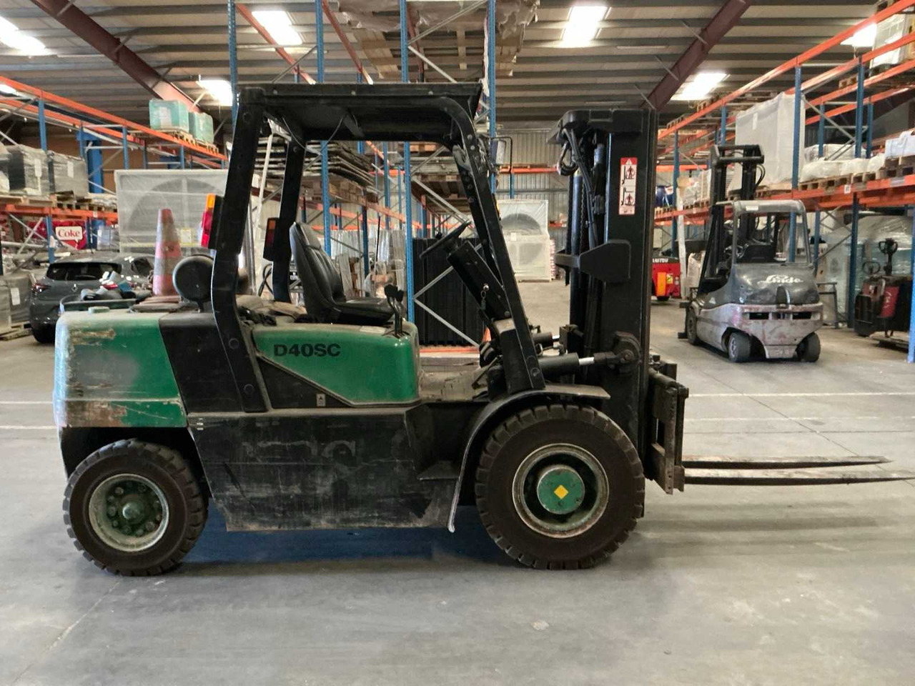 2001 DAEWOO D40SC-2 FORKLIFT - Vysokozdvižný vozík: obrázok 4 2001 DAEWOO D40SC-2 FORKLIFT - Vysokozdvižný vozík: obrázok 4