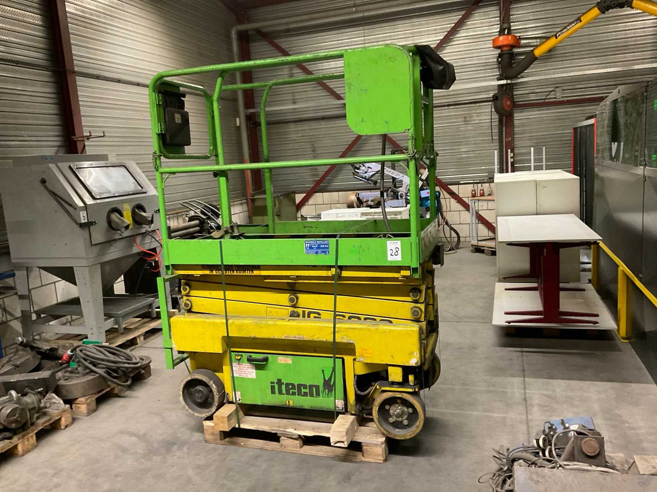 2001 ITECO G6080 SCISSOR LIFT - Pracovná plošina: obrázok 3 2001 ITECO G6080 SCISSOR LIFT - Pracovná plošina: obrázok 3