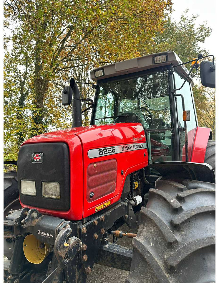 2002 MASSEY FERGUSON 6255 FOUR WHEEL DRIVE FARM TRACTOR - Traktor: obrázok 4 2002 MASSEY FERGUSON 6255 FOUR WHEEL DRIVE FARM TRACTOR - Traktor: obrázok 4
