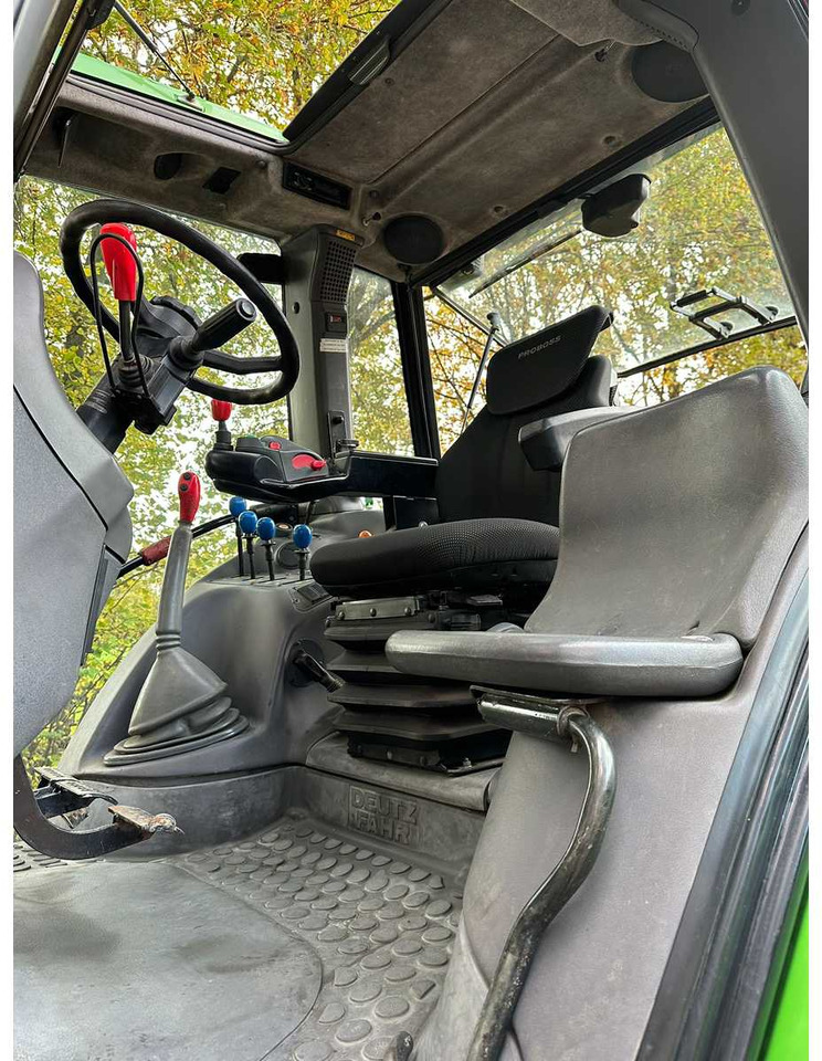 2003 DEUTZ-FAHR AGROTRON 115 MK3 ALL-WHEEL DRIVE FARM TRACTOR - Traktor: obrázok 5 2003 DEUTZ-FAHR AGROTRON 115 MK3 ALL-WHEEL DRIVE FARM TRACTOR - Traktor: obrázok 5