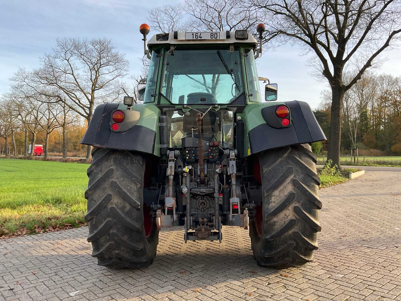 2004 FENDT 916 VARIO TMS ALL-WHEEL DRIVE AGRICULTURAL TRACTOR - Traktor: obrázok 4 2004 FENDT 916 VARIO TMS ALL-WHEEL DRIVE AGRICULTURAL TRACTOR - Traktor: obrázok 4